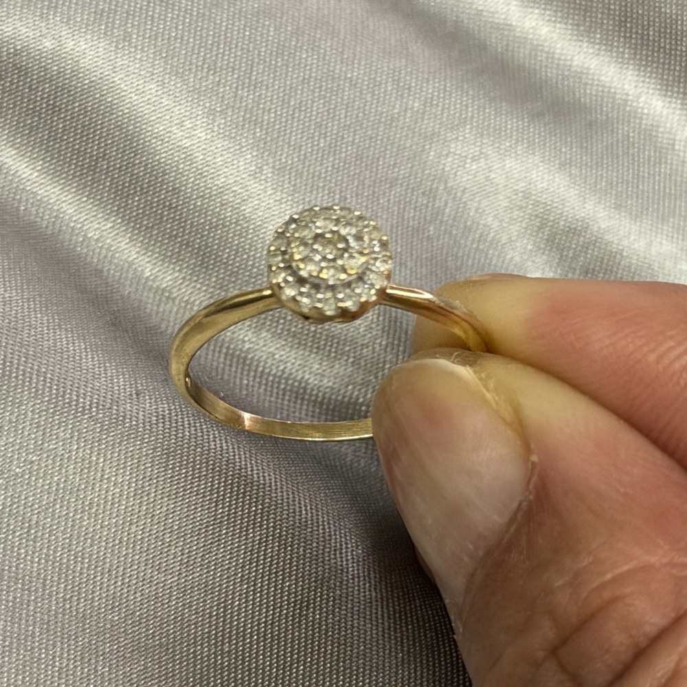 Elegant Gold and diamond Women's Ring